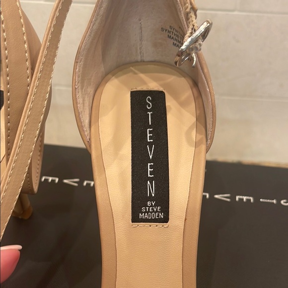 Steve Madden Beige Heeled Sandals with Ankle Strap - Picture 2 of 5